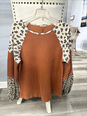 ANDTHEWHY Animal Print Raglan Sweater Size Medium